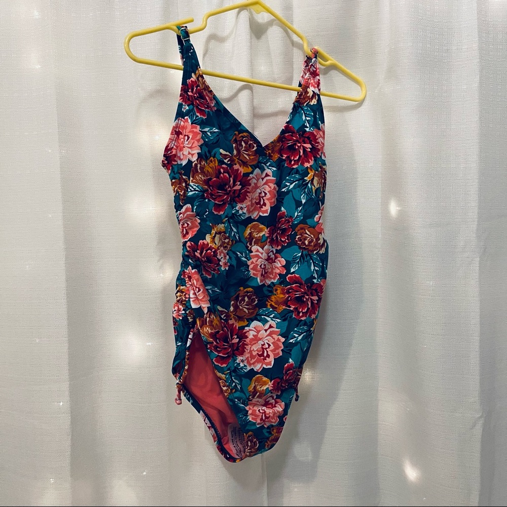 Time and Tru one piece swimwear